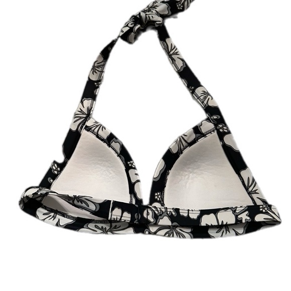 Victoria’s Secret Pink Swimsuit top - Picture 2 of 3